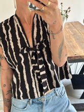 Afbeelding in Gallery-weergave laden, SUE WAISTCOAT - Big stripes
