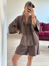 Afbeelding in Gallery-weergave laden, BOWIE ROBE - Dusty brown
