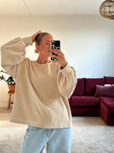 Afbeelding in Gallery-weergave laden, MARLEY SWEATER - Ecru
