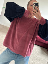 Afbeelding in Gallery-weergave laden, MARLEY SWEATER - Old pink/navy velvet
