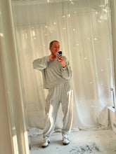 Afbeelding in Gallery-weergave laden, CHILL PANTS - Light grey
