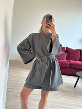 Afbeelding in Gallery-weergave laden, JUNE ROBE - Grey

