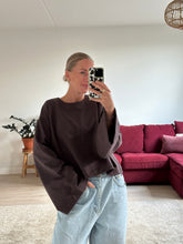 Afbeelding in Gallery-weergave laden, JAZZ SWEATER - Chocolate Brown
