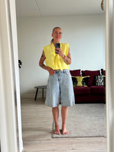 Afbeelding in Gallery-weergave laden, SET: SUE WAISTCOAT &amp; NOVÈL SHORT - Yellow linen

