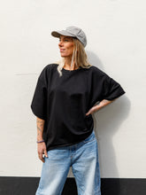 Afbeelding in Gallery-weergave laden, COCO T-SHIRT - Black
