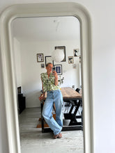 Afbeelding in Gallery-weergave laden, SUE WAISTCOAT - Green tie-dye
