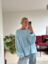 Afbeelding in Gallery-weergave laden, MARLEY SWEATER - Soft blue
