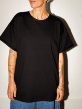 Afbeelding in Gallery-weergave laden, LOVA T-SHIRT - Black
