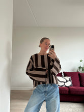 Afbeelding in Gallery-weergave laden, JAZZ SWEATER - Brown/beige velvet
