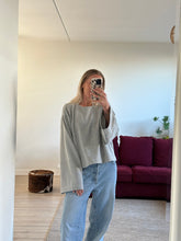 Afbeelding in Gallery-weergave laden, JAZZ SWEATER - Licht grey
