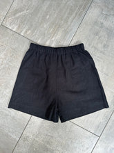 Afbeelding in Gallery-weergave laden, NOVÈL SHORTS - Black

