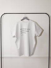 Afbeelding in Gallery-weergave laden, LODxLOIS T-shirt - Hou me los / off-white
