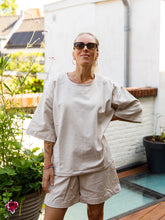 Afbeelding in Gallery-weergave laden, LENNY T-SHIRT - Sand
