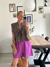 Afbeelding in Gallery-weergave laden, SUE WAISTCOAT - Dusty brown
