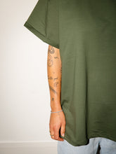 Afbeelding in Gallery-weergave laden, LOVA T-SHIRT - Khaki
