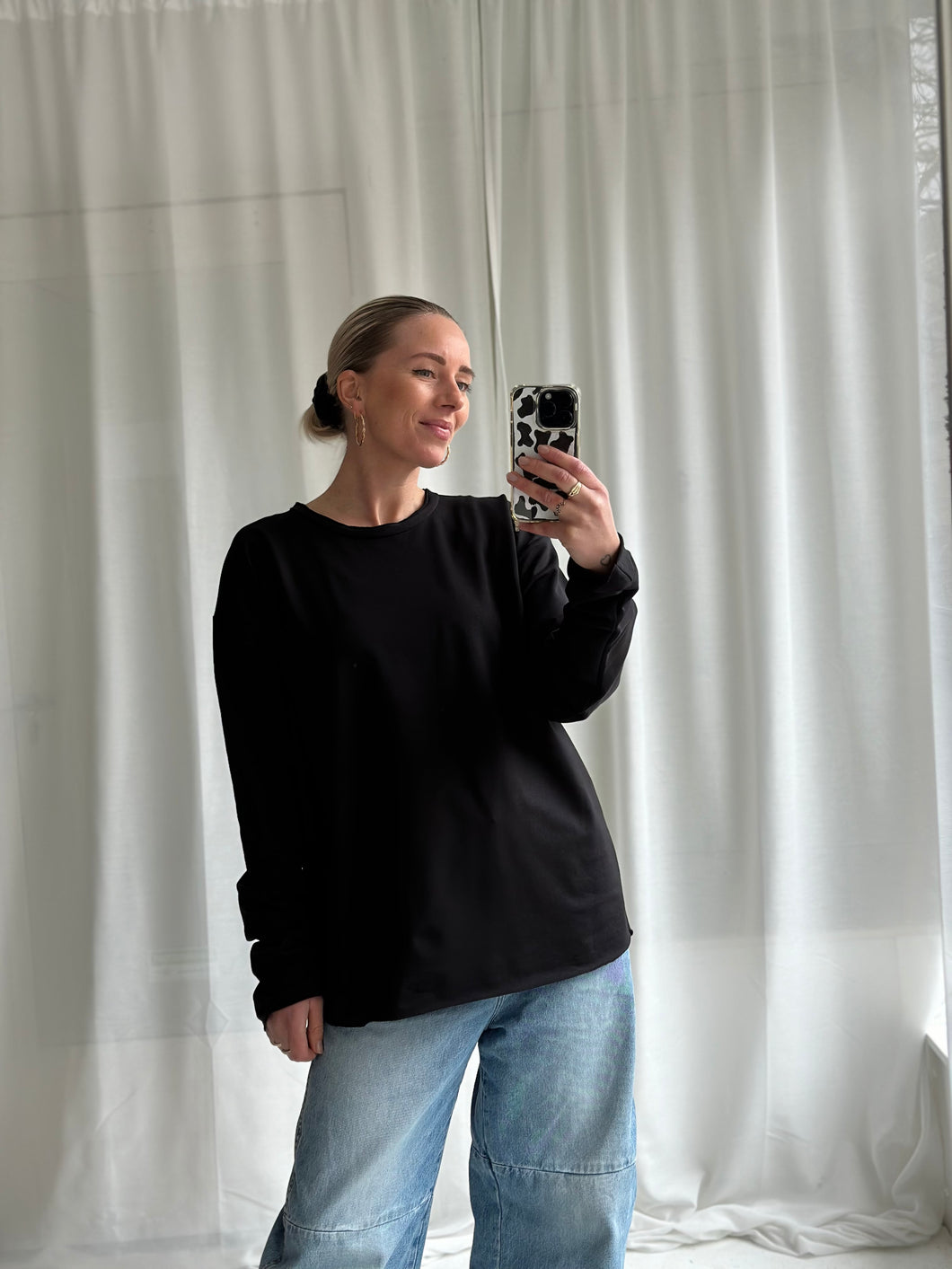 LOUWI LONGSLEEVE - Black