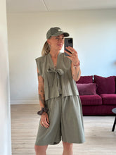 Afbeelding in Gallery-weergave laden, LOU SHORTS - Olive
