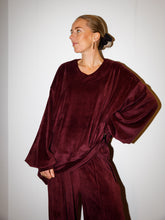 Afbeelding in Gallery-weergave laden, ROWAN SWEATER - Burgundy

