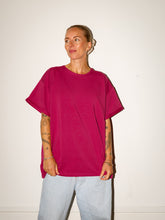 Afbeelding in Gallery-weergave laden, LOVA T-SHIRT - Raspberry
