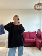 Afbeelding in Gallery-weergave laden, RUBY LONGSLEEVE - Black
