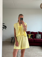 Afbeelding in Gallery-weergave laden, SUE WAISTCOAT - Yellow mousseline
