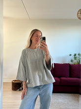 Afbeelding in Gallery-weergave laden, LENNY T-SHIRT - Licht grey
