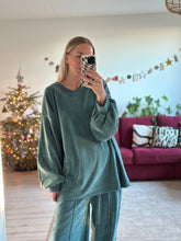 Afbeelding in Gallery-weergave laden, ROWAN SWEATER - Dusty petrol
