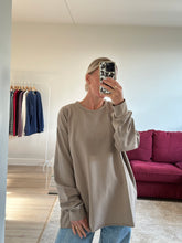 Afbeelding in Gallery-weergave laden, RUBY LONGSLEEVE - Beige
