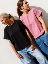 Afbeelding in Gallery-weergave laden, RIVA T-SHIRT - Black
