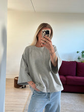 Afbeelding in Gallery-weergave laden, LENNY T-SHIRT - Licht grey
