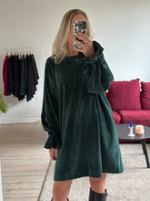 Afbeelding in Gallery-weergave laden, MAE SWEATDRESS - Bottle
