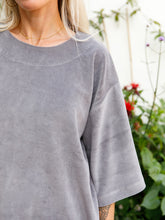 Afbeelding in Gallery-weergave laden, LENNY T-SHIRT - Grey
