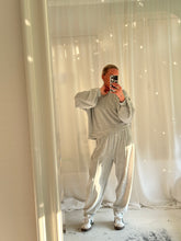 Afbeelding in Gallery-weergave laden, CHILL PANTS - Light grey
