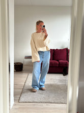 Afbeelding in Gallery-weergave laden, JAZZ SWEATER - Ecru
