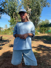 Afbeelding in Gallery-weergave laden, HOLLY LONGSLEEVE - Light blue
