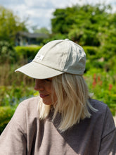 Afbeelding in Gallery-weergave laden, LOD CAP - Dusty sand
