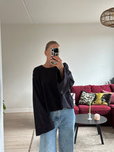 Afbeelding in Gallery-weergave laden, JAZZ SWEATER - Black
