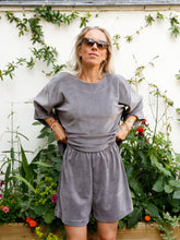 Afbeelding in Gallery-weergave laden, LENNY T-SHIRT - Grey
