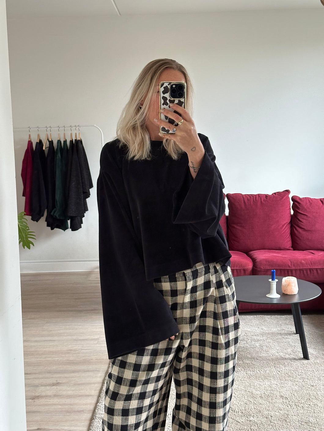 JAZZ SWEATER - Black