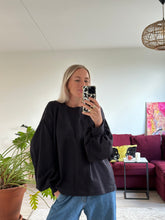 Afbeelding in Gallery-weergave laden, MARLEY SWEATER - Black
