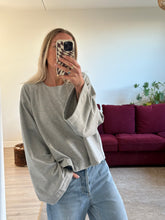 Afbeelding in Gallery-weergave laden, JAZZ SWEATER - Licht grey
