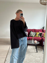 Afbeelding in Gallery-weergave laden, JAZZ SWEATER - Black
