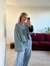 Afbeelding in Gallery-weergave laden, JAZZ SWEATER - Dusty blue
