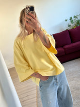 Afbeelding in Gallery-weergave laden, LENNY T-SHIRT - Soft yellow
