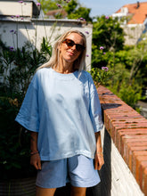 Afbeelding in Gallery-weergave laden, LENNY T-SHIRT - Light blue
