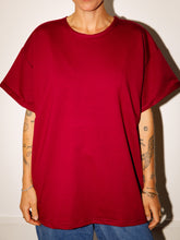 Afbeelding in Gallery-weergave laden, LOVA T-SHIRT - Wine red
