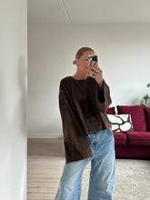 Afbeelding in Gallery-weergave laden, JAZZ SWEATER - Brown velvet
