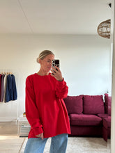 Afbeelding in Gallery-weergave laden, RUBY LONGSLEEVE - Red
