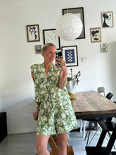 Afbeelding in Gallery-weergave laden, SUE WAISTCOAT - Green tie-dye

