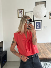 Afbeelding in Gallery-weergave laden, SUE WAISTCOAT - Coral
